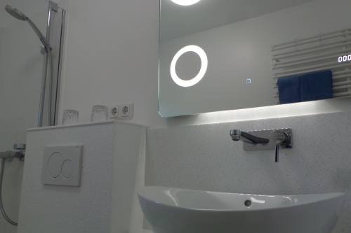 ./pictures/content/Appartements/App1/App1_Bad5.jpg