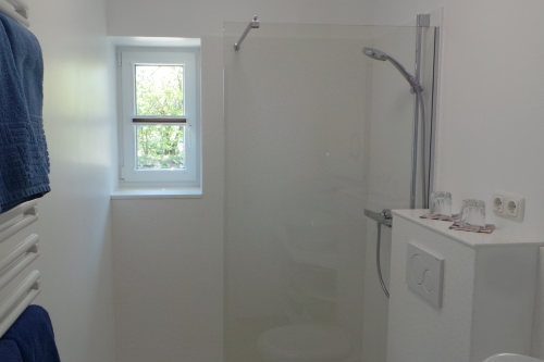 ./pictures/content/Appartements/App1/App1_Bad7.jpg